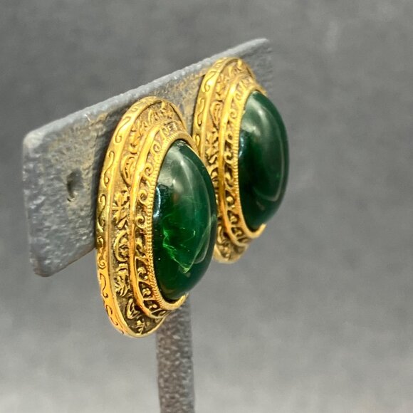 Emerald Green Pierced Earrings 1.5 In Gold Oval Stone Cabochon Retro Vintage - Picture 2 of 5